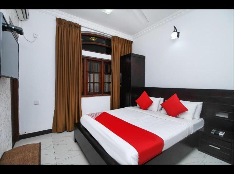 Oyo Motelvip Colombo Exterior photo